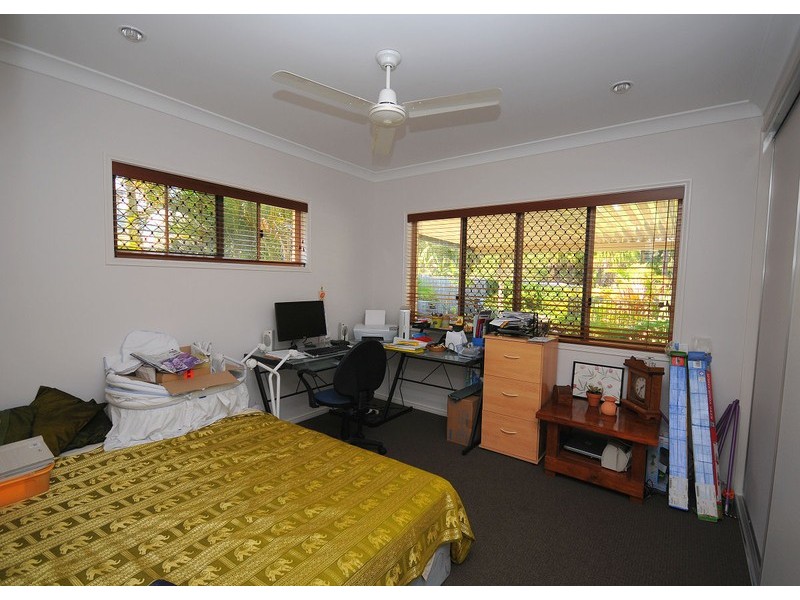 37 Seahorse Cct, Dundowran Beach QLD 4655