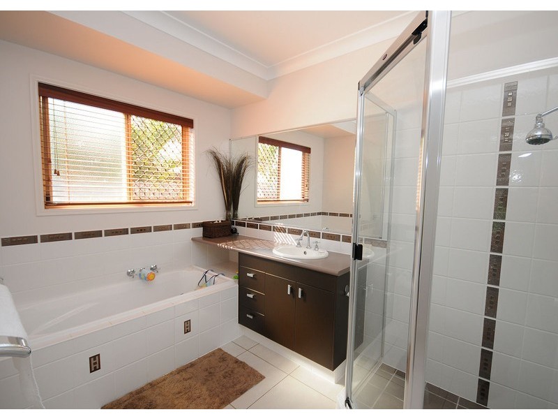 37 Seahorse Cct, Dundowran Beach QLD 4655