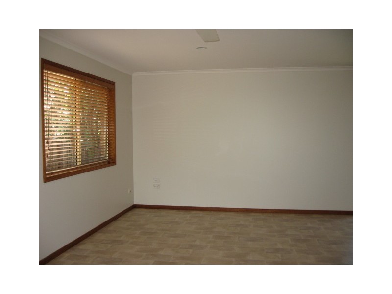 127 Robert Street, Torquay QLD 4655
