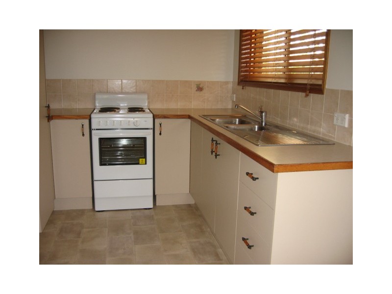 127 Robert Street, Torquay QLD 4655