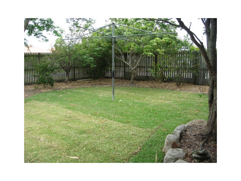 127 Robert Street, Torquay QLD 4655