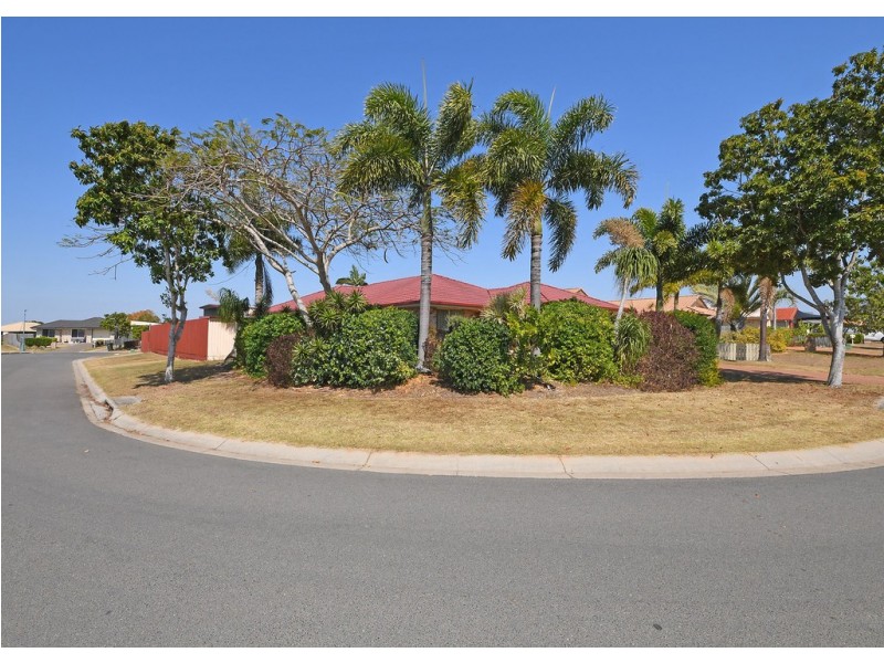 13 Durham Street, Kawungan QLD 4655