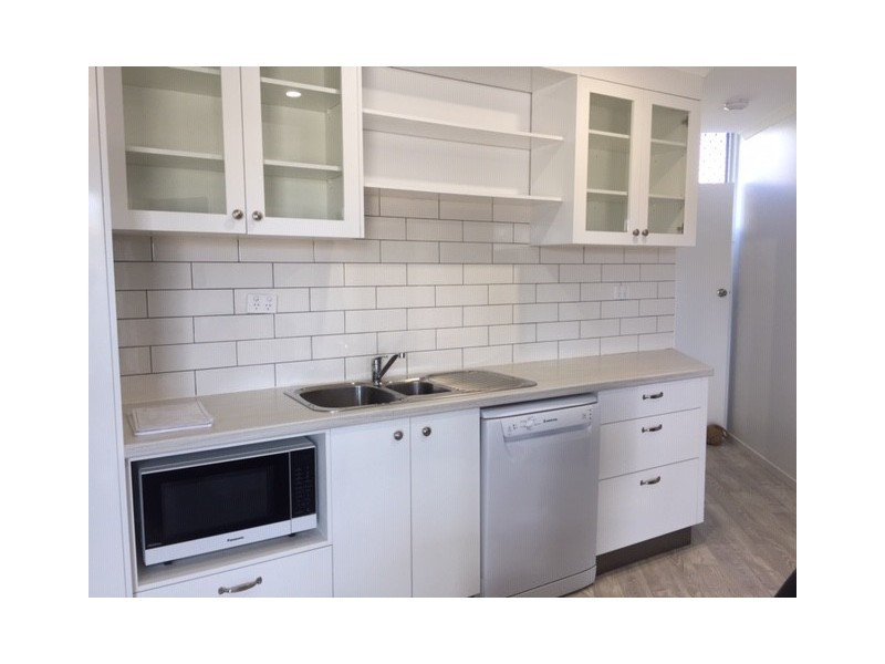 8 Elboz Court, Burrum Heads QLD 4659