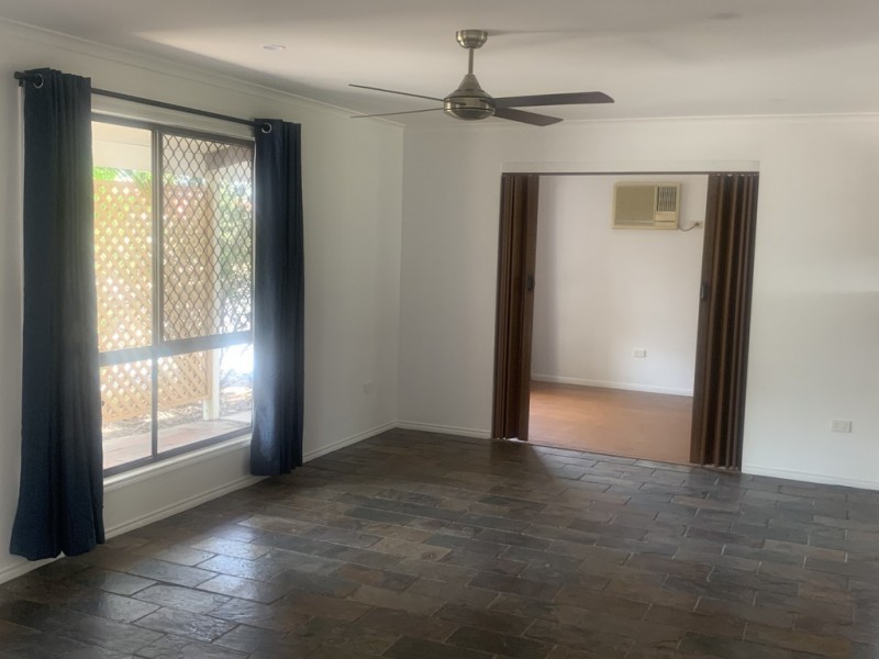 105 Limpus Street, Urangan QLD 4655