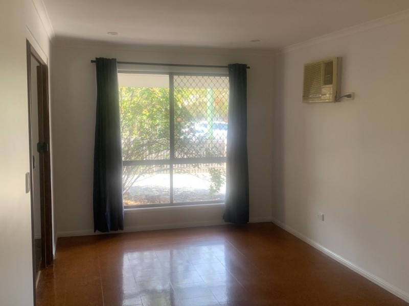 105 Limpus Street, Urangan QLD 4655