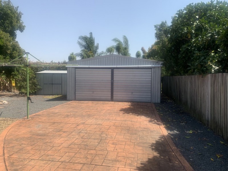105 Limpus Street, Urangan QLD 4655
