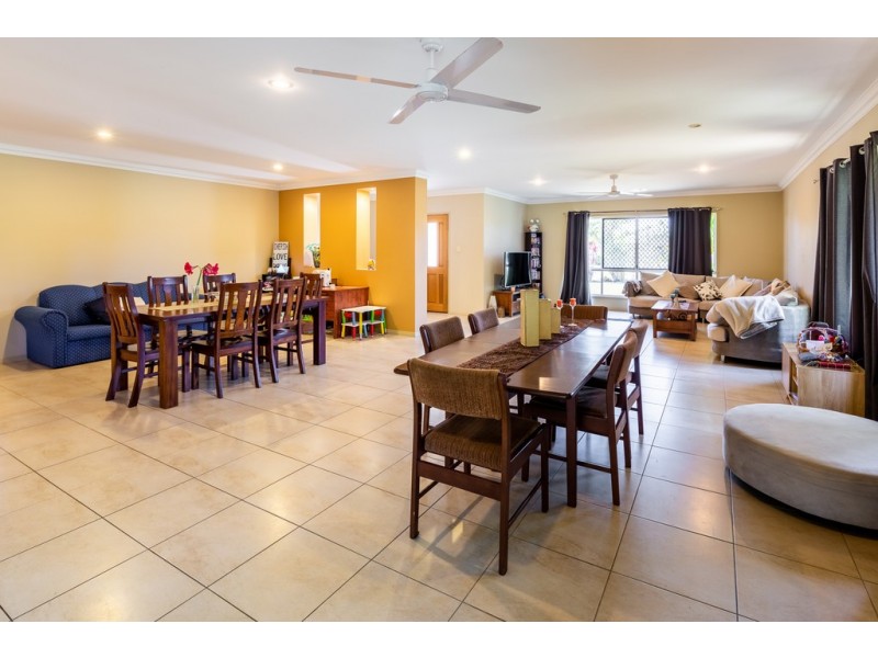 7 Pinehurst Drive, Wondunna QLD 4655