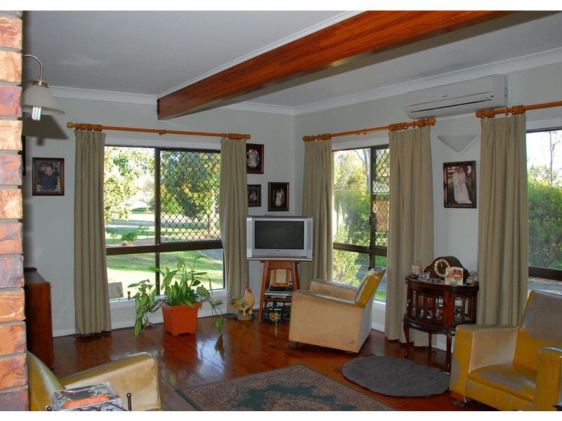 42 Orchid Ave, Urangan QLD 4655