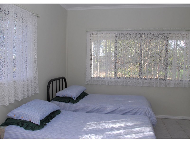 42 Orchid Ave, Urangan QLD 4655