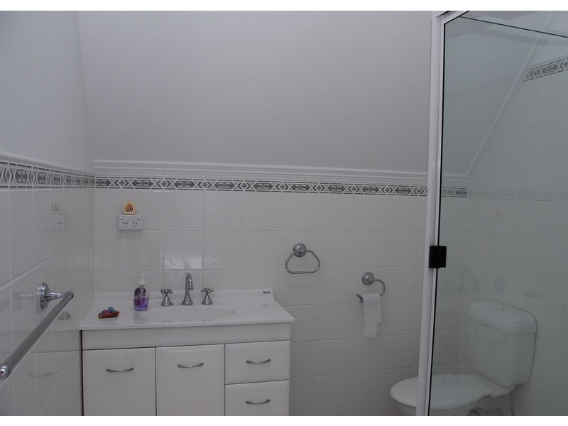 42 Orchid Ave, Urangan QLD 4655