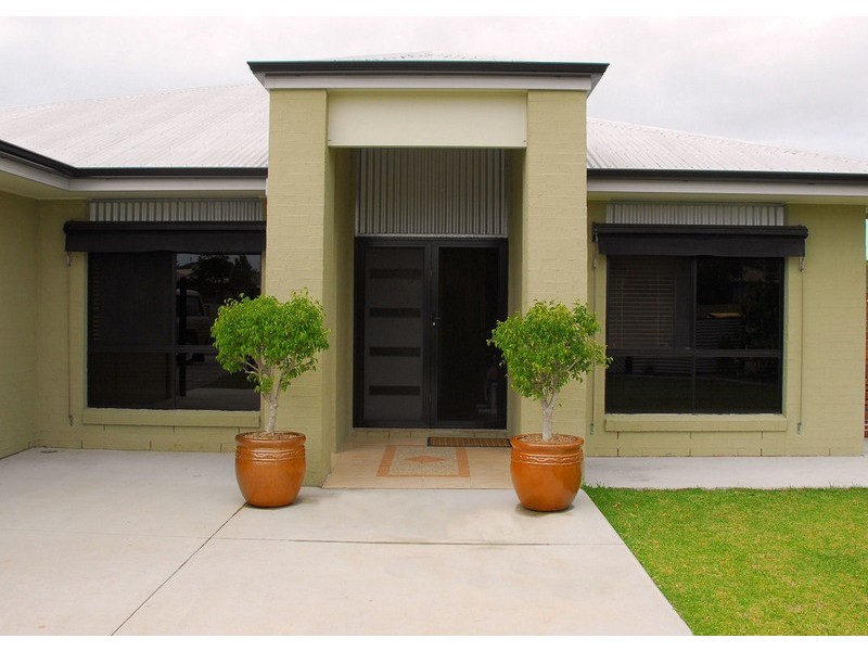 102 Bideford Street, Torquay QLD 4655