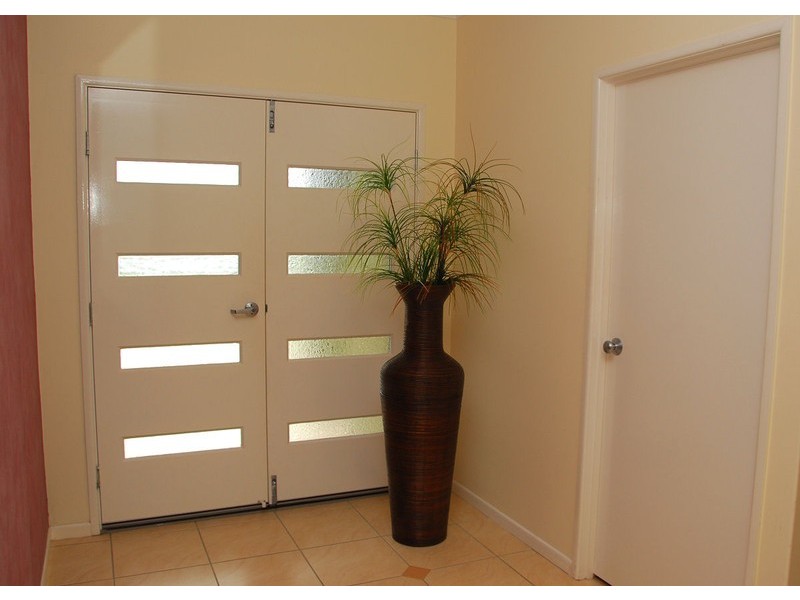 102 Bideford Street, Torquay QLD 4655