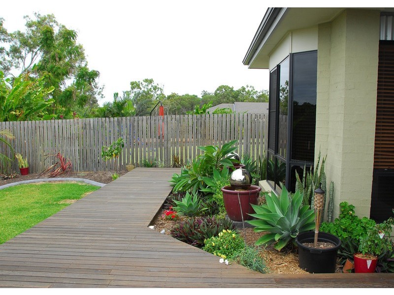 102 Bideford Street, Torquay QLD 4655