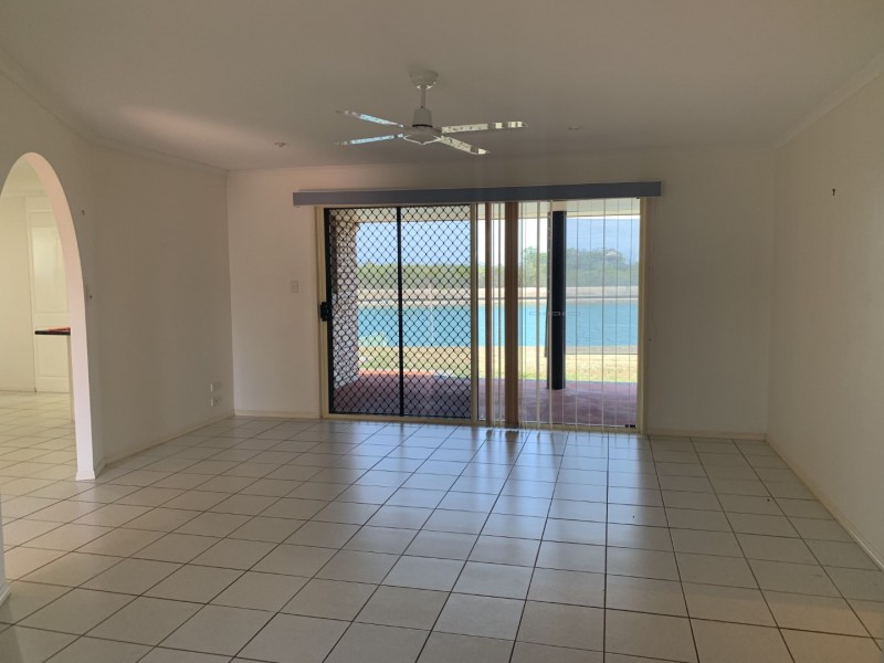 28 Bushlark Avenue, Eli Waters QLD 4655