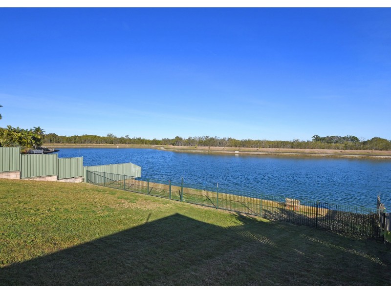 28 Bushlark Avenue, Eli Waters QLD 4655