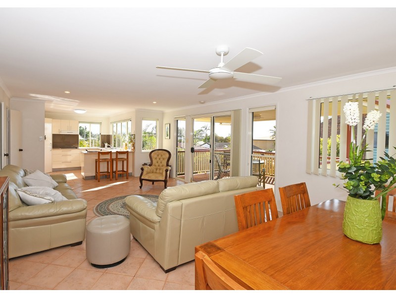 4 Bayview Terrace, Pialba QLD 4655