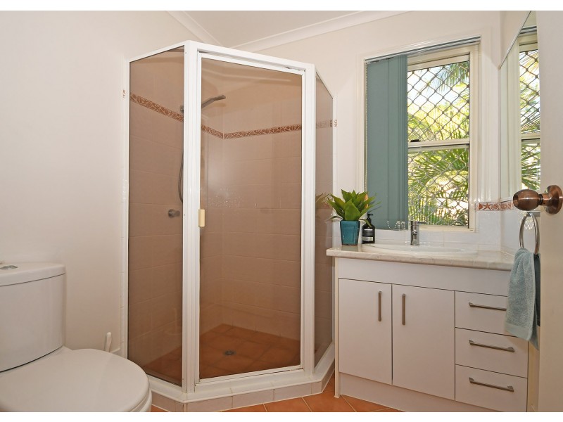 4 Bayview Terrace, Pialba QLD 4655