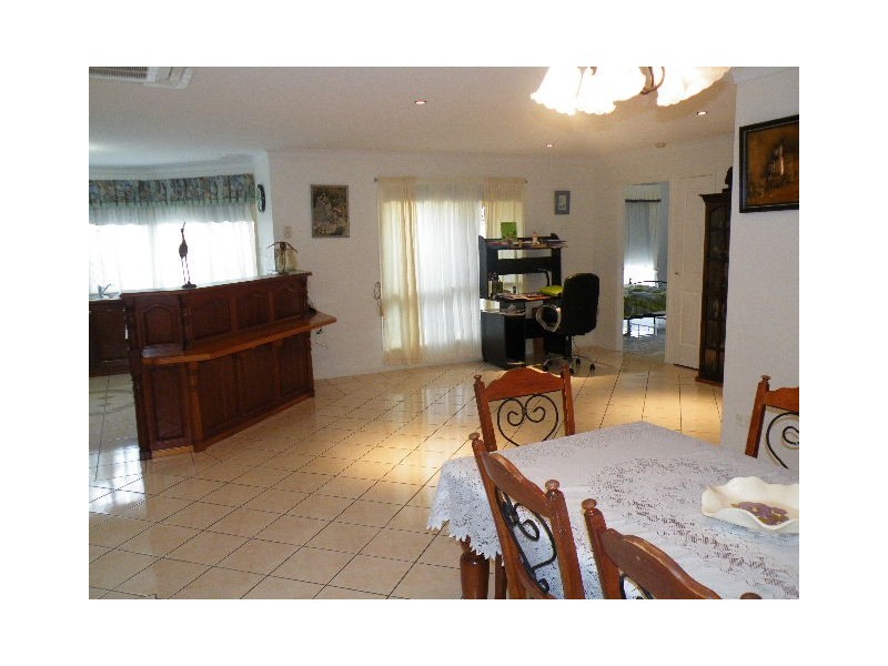 9 Caswell Court, Torquay QLD 4655