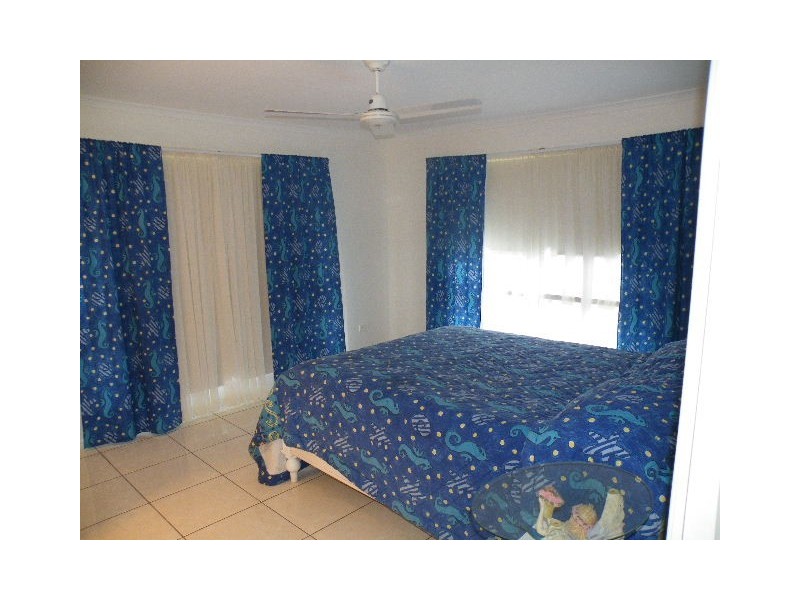 9 Caswell Court, Torquay QLD 4655