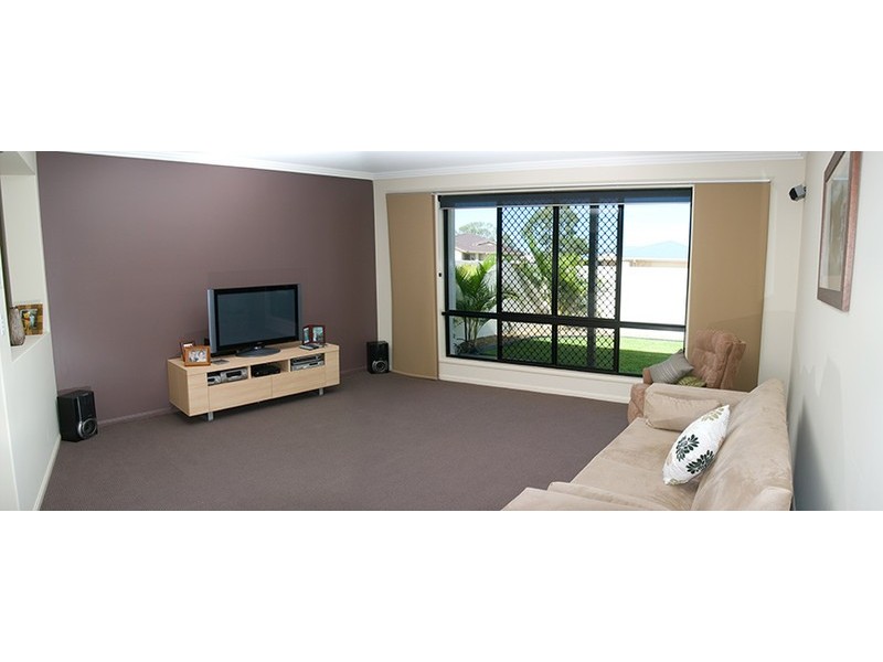31 Harrison Cct, Urangan QLD 4655