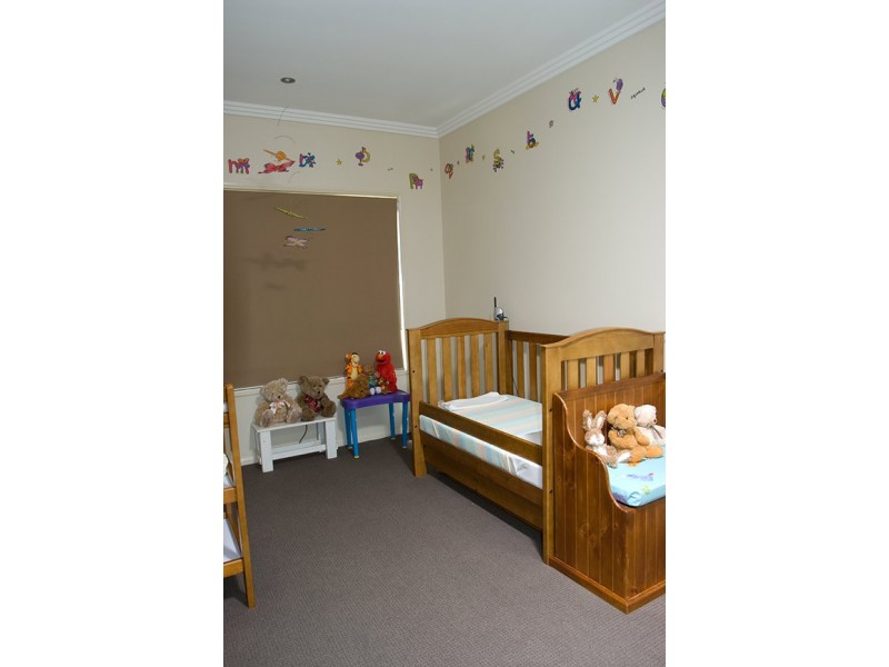31 Harrison Cct, Urangan QLD 4655