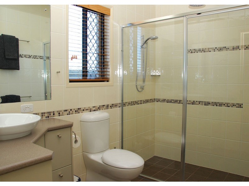 31 Harrison Cct, Urangan QLD 4655