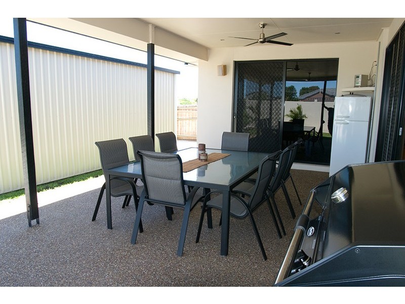 31 Harrison Cct, Urangan QLD 4655
