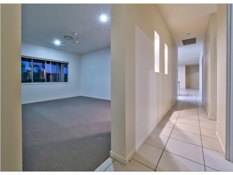 15 Rochester Court, Urraween QLD 4655