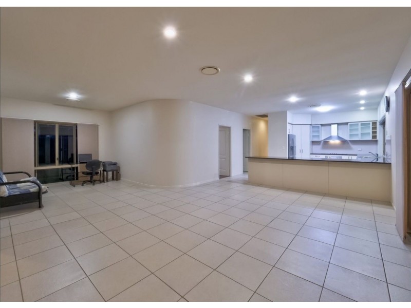 15 Rochester Court, Urraween QLD 4655