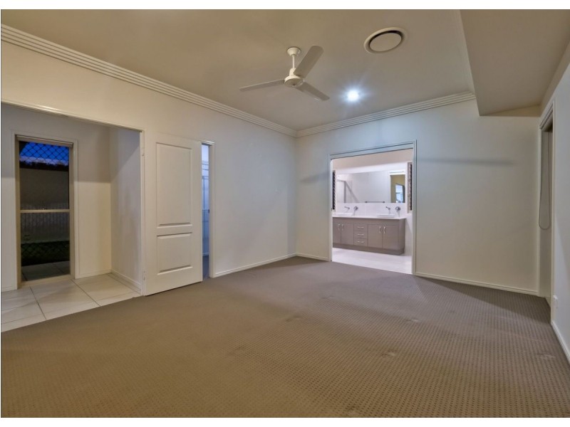 15 Rochester Court, Urraween QLD 4655