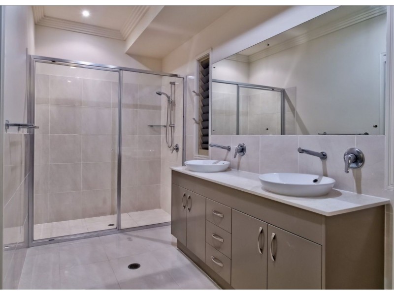 15 Rochester Court, Urraween QLD 4655