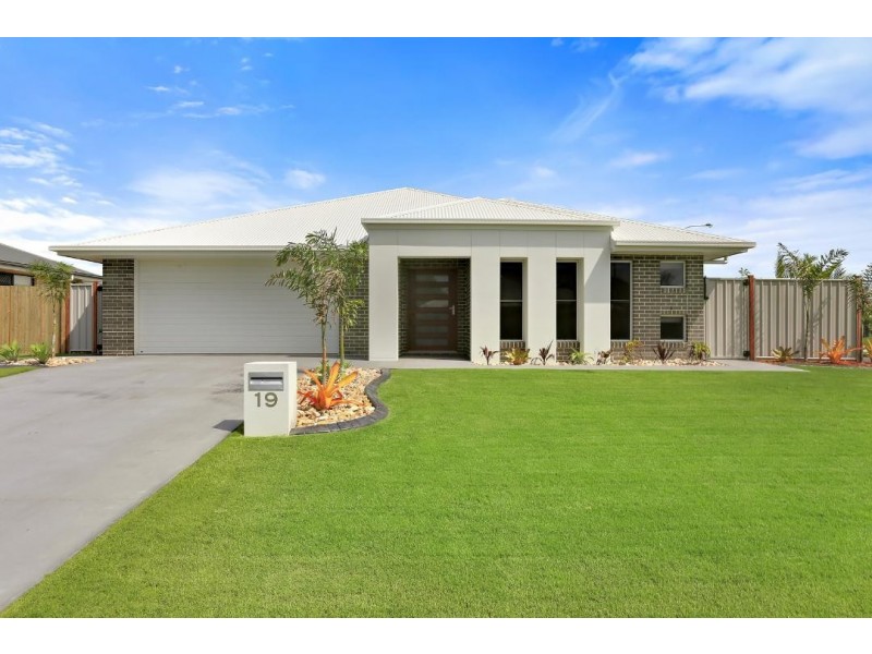 19 Seahaven Circuit, Pialba QLD 4655