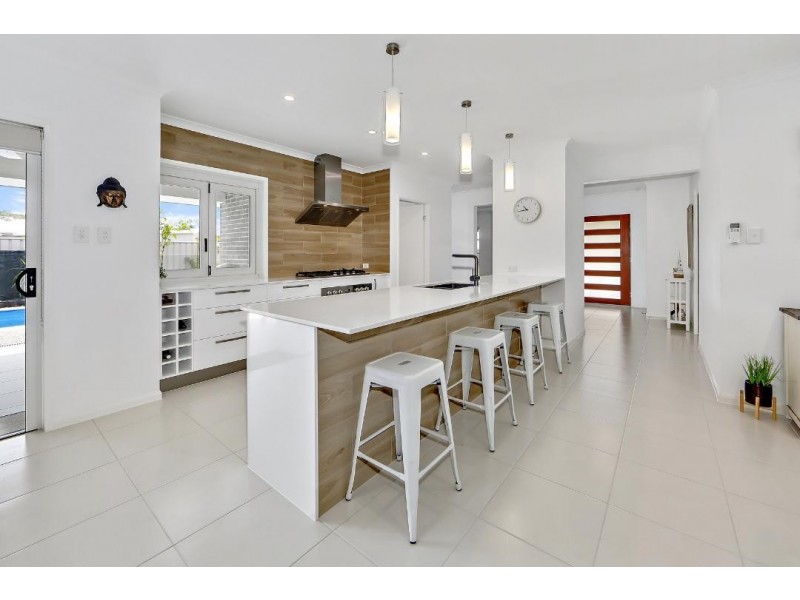 19 Seahaven Circuit, Pialba QLD 4655