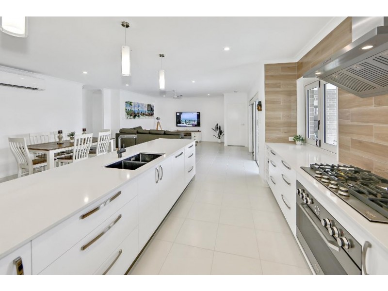 19 Seahaven Circuit, Pialba QLD 4655