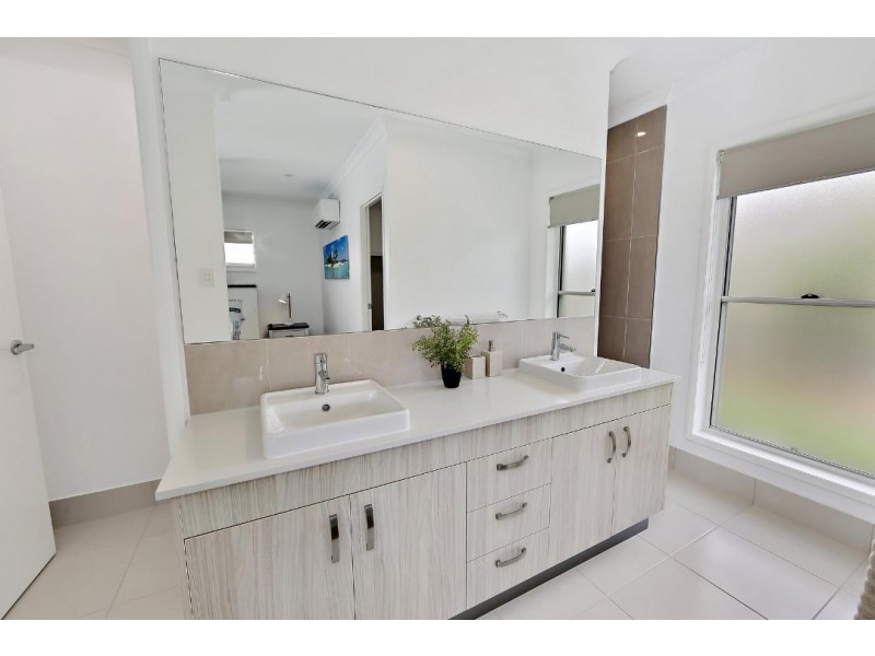 19 Seahaven Circuit, Pialba QLD 4655