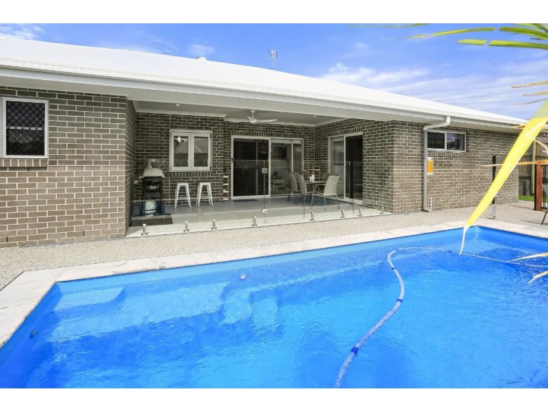 19 Seahaven Circuit, Pialba QLD 4655