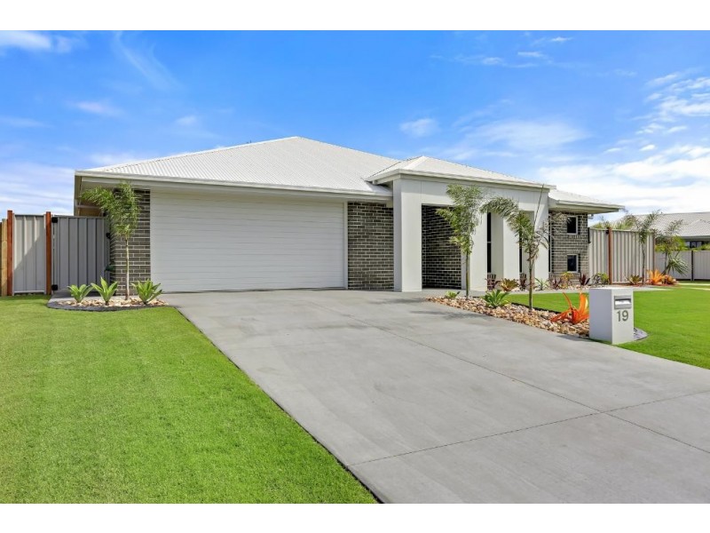 19 Seahaven Circuit, Pialba QLD 4655