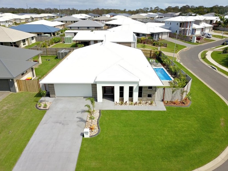 19 Seahaven Circuit, Pialba QLD 4655