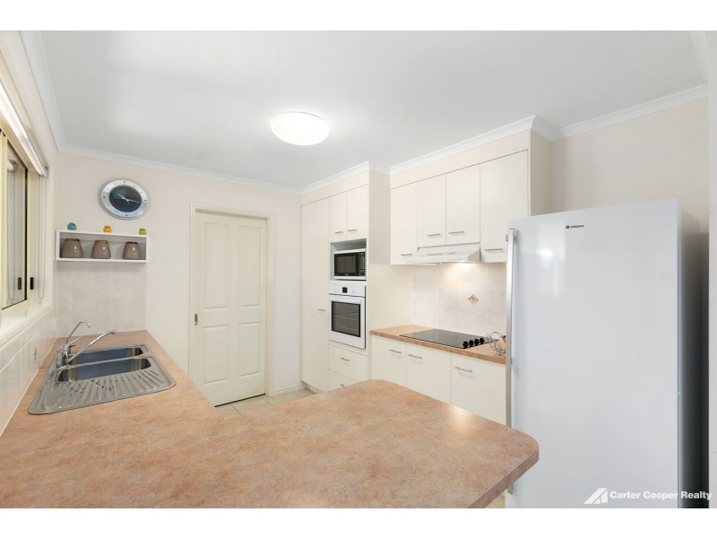 11 Spinnaker Drive, Point Vernon QLD 4655