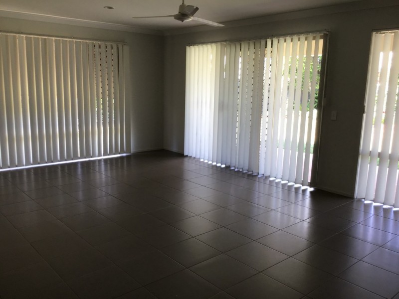 3 Bligh Close, Urraween QLD 4655