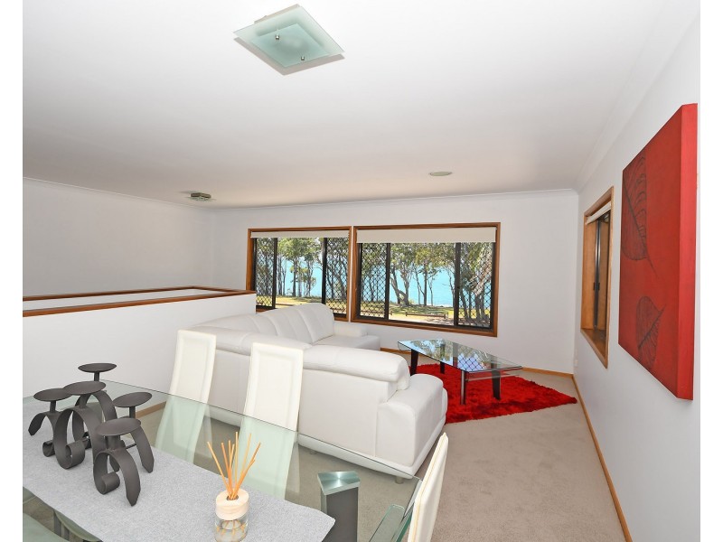 129 Esplanade, Point Vernon QLD 4655