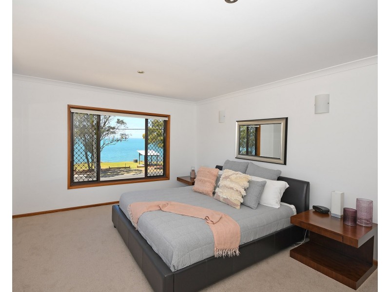 129 Esplanade, Point Vernon QLD 4655