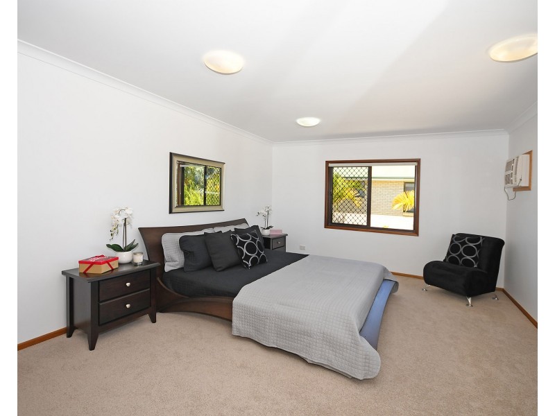 129 Esplanade, Point Vernon QLD 4655