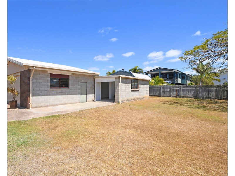 129 Esplanade, Point Vernon QLD 4655