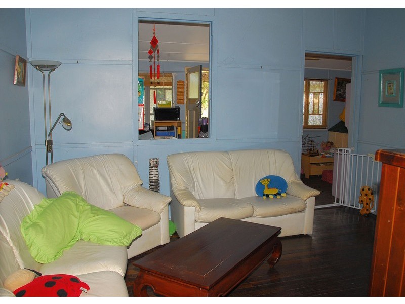 7 Hibiscus Street, Urangan QLD 4655