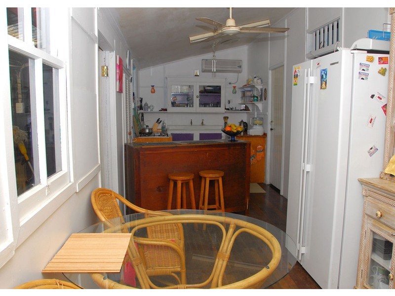 7 Hibiscus Street, Urangan QLD 4655