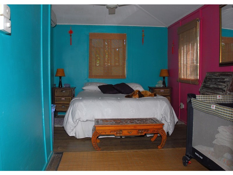 7 Hibiscus Street, Urangan QLD 4655