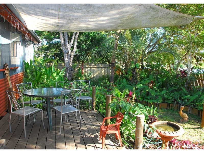 7 Hibiscus Street, Urangan QLD 4655