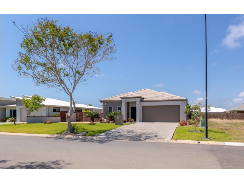14 Oceanblue Boulevard, Pialba QLD 4655