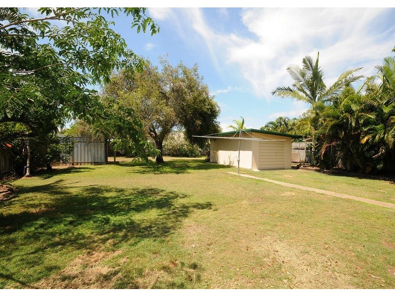 19 Barnstaple Street, Torquay QLD 4655